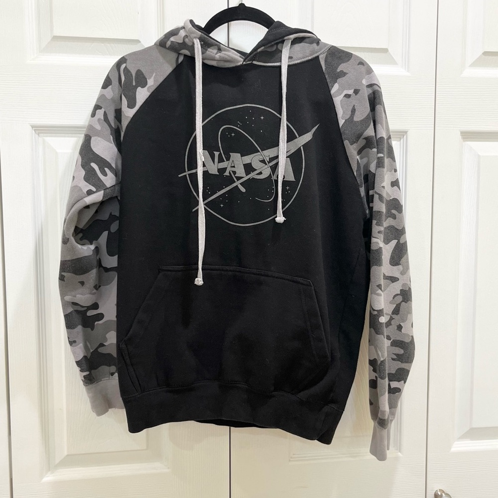 NASA Camoflogue Sweatshirt Medium